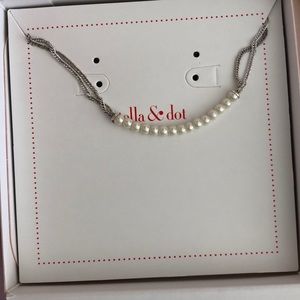 Stella and dot pearl bracelet